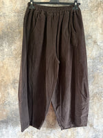 Load image into Gallery viewer, Needle cord Barrel Trousers
