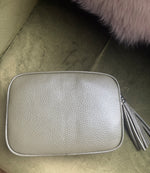 Load image into Gallery viewer, Leather Camera Bag
